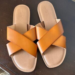 Universal Thread Brown Cross-Strap Sandals